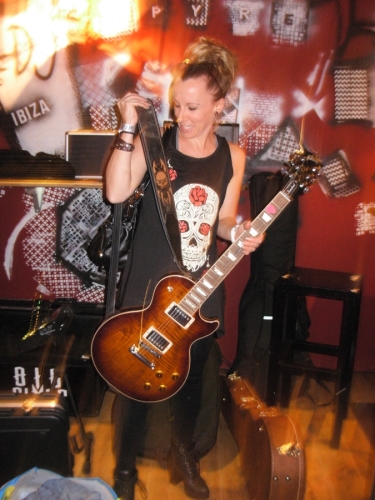 7tcover_November2018 - 12.jpg